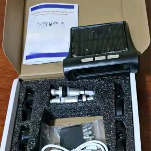 Tire pressure sensors new with pressure and temperature display