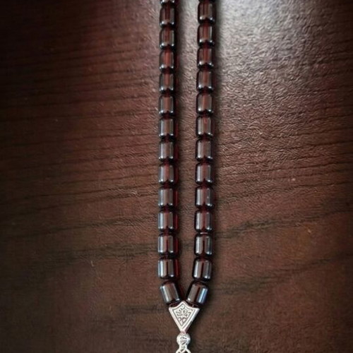 Komboloi worry beads, 33 black cherry mastic beads