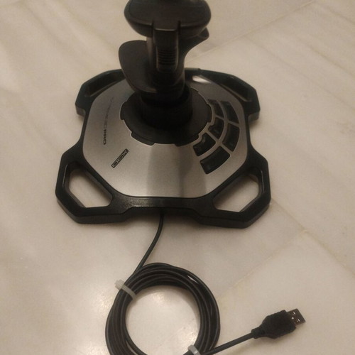 Joystick Logitech Extreme 3D Pro like new