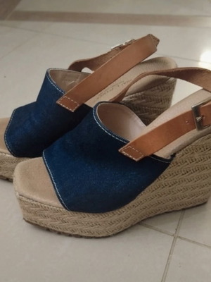 Platform sandals like new, beige and blue, size 37
