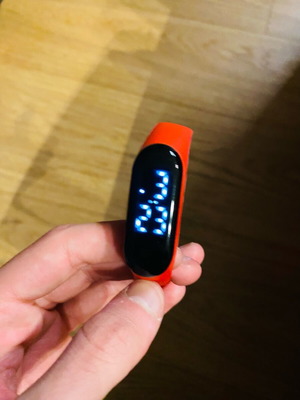 Digital watch like new, black and red