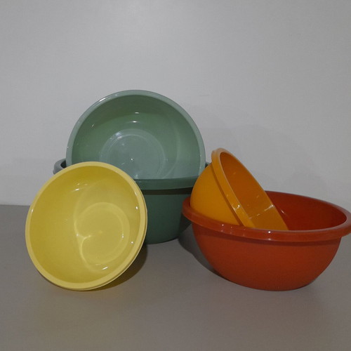 Mixing bowls set of 5 new, BPA free