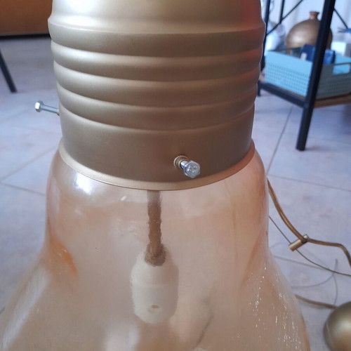 Ceiling light globe with beige crackle glass