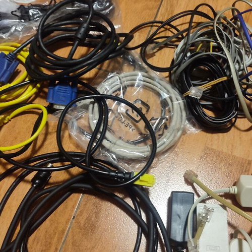 Lot of cables like new for computers, networks and telephony