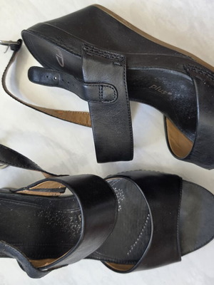 Clarks platform sandals used, size 39, black