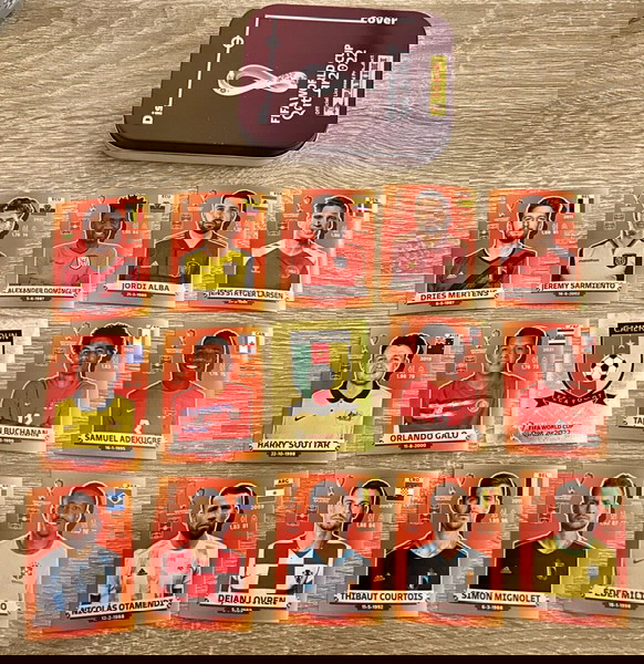 54 Αυτοκόλλητα panini Qatar με μεταλλική θήκη