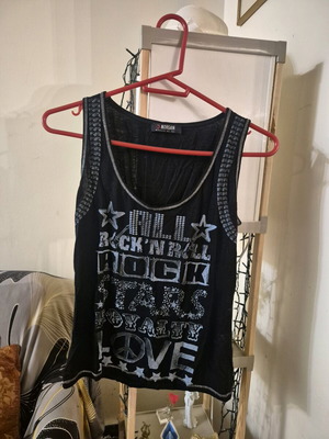 Morgan sleeveless top like new, black with silver rock details