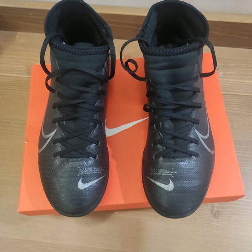 Nike football shoes kids like new, size 34, black