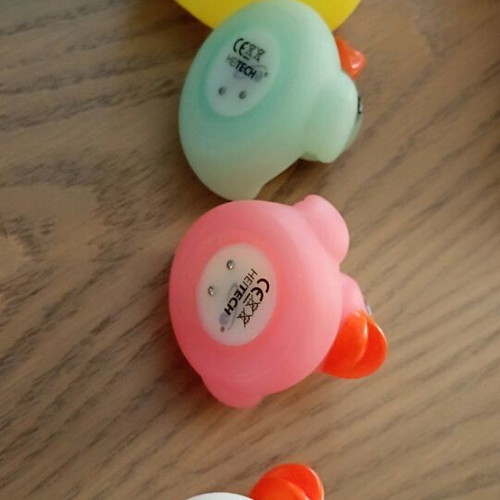 Plastic bath toys like new, pack of 10 pieces Munchkin
