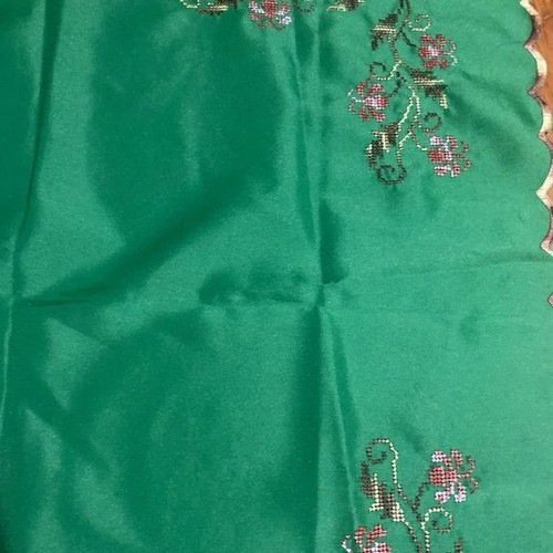 Embroidered square table linens, set of 2, 70x70 cm