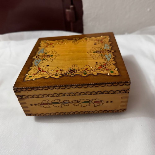 Wooden square decorative box like new