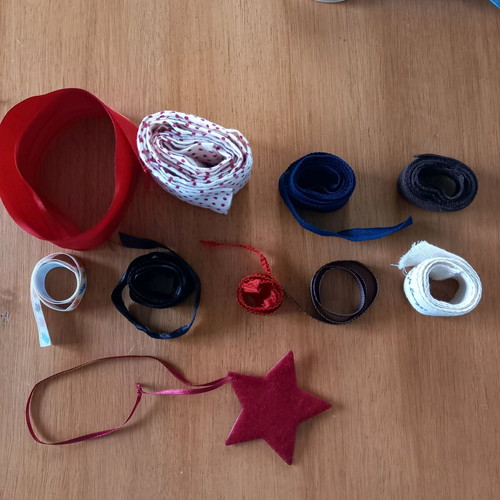 Short ribbons used, assorted colours and patterns