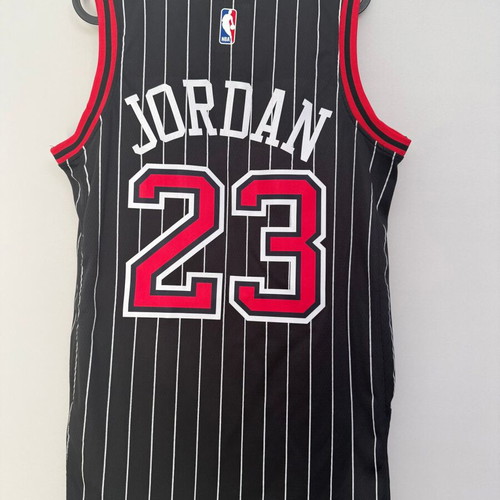 Jordan Chicago Bulls black basketball jersey, size M