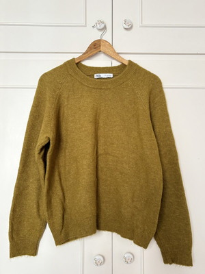Zara women's olive pullover sweater like new, size L
