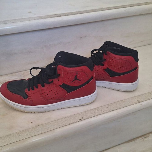 Nike Jordans Jumpman athletic shoes used, red, size 42