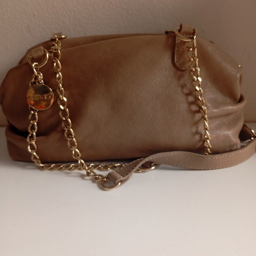 Red Valentino Garavani leather shoulder bag like new, beige, 28x17 cm