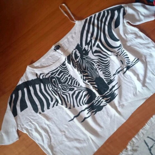 Blanco blouse like new, size L, black and white