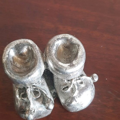 Asimenia shoes used, dimensions 4cm by 4cm