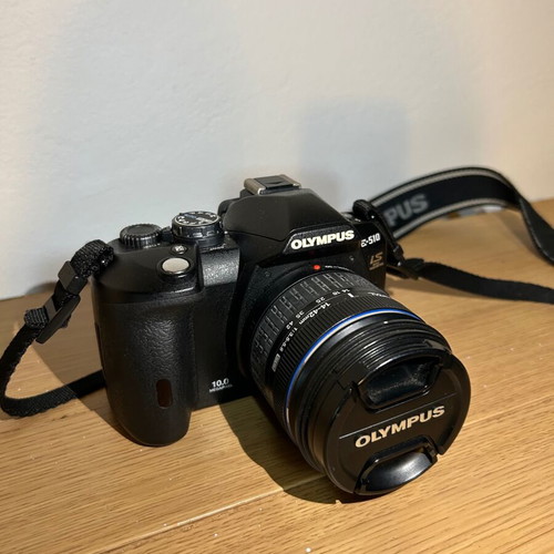 Olympus E-510 DSLR μεταχειρισμένη με φακό 14-42mm