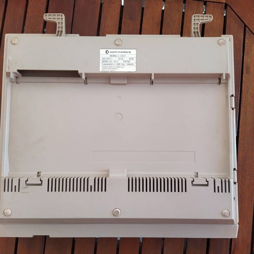 Commodore 128D case used with small mod lock