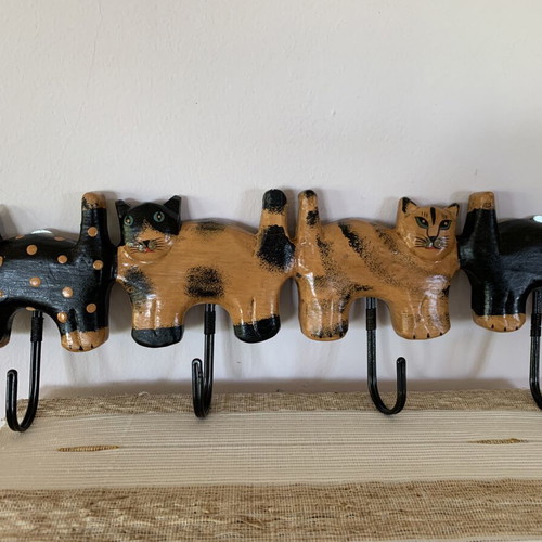 Wooden hanger with four carved cats, handmade, new