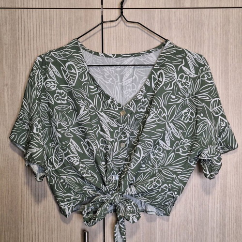 Cropped shirt new, one size, white and green, 100% viscose