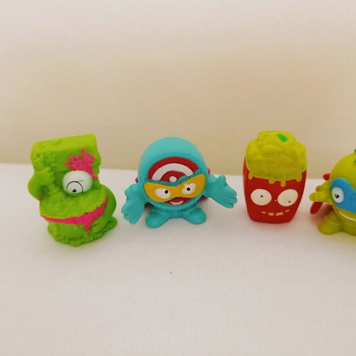 Collectible pack of 6 Grossery Gang, SuperZings and Trash Pack figures used