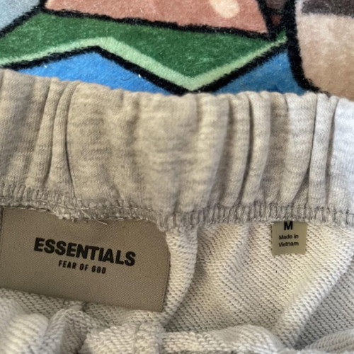 Essentials Bermuda shorts like new, medium, grey
