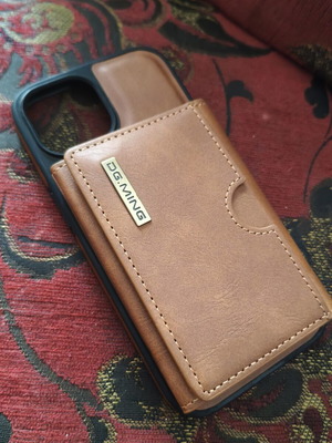 iPhone 15 premium wallet case