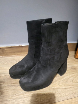 Σουετ 10ποντο μαύρο παπούτσι 39 σαν καινούργιο