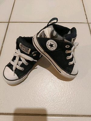 Παπούτσια Converse All Star μεταχειρισμένα, μέγεθος 23, μαύρα