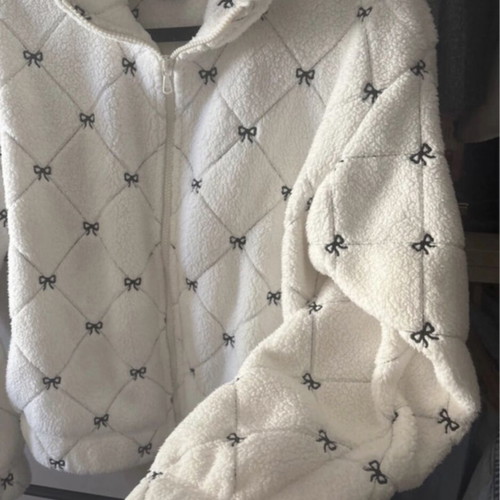 Gilly Hicks fleece jacket new, size XS, black and white