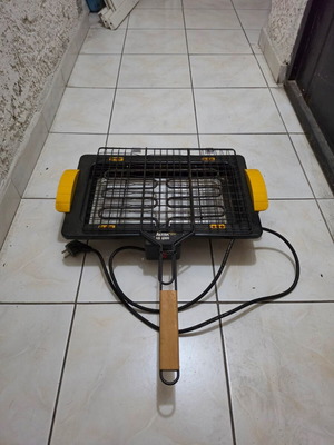 Grills used, set of 2, fully functional