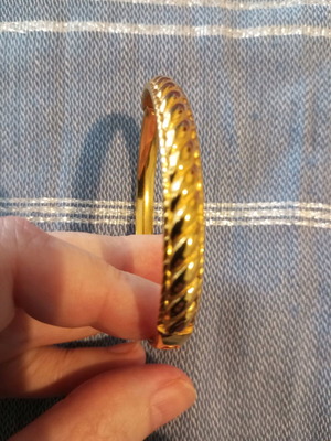 Gold stainless steel bracelet like new, double plated