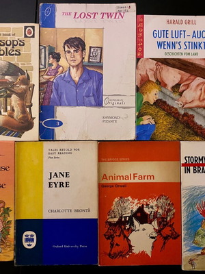 Pack of 7 educational and children's books used, English and German