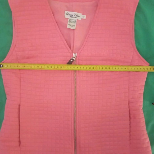 London Fog pink quilted vest medium like new