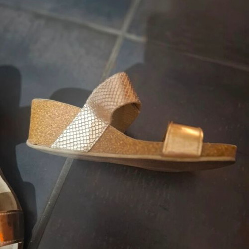 Vesna platform sandals used, size 39, gold, anatomical sole