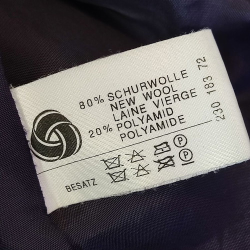 Vintage wool purple coat used, size 40 with velvet details