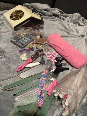 Nail tools used with fully functional nail dust collector