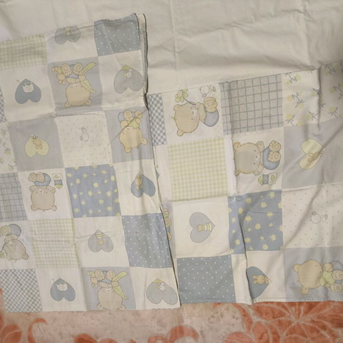 Crib sheets set of 3 like new