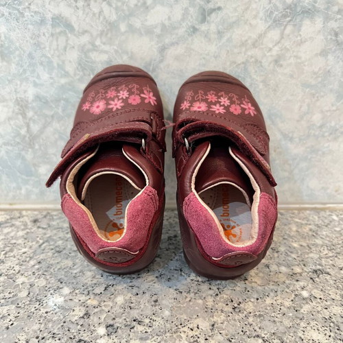 Biomecanics anatomical boots used, burgundy with floral design for girl
