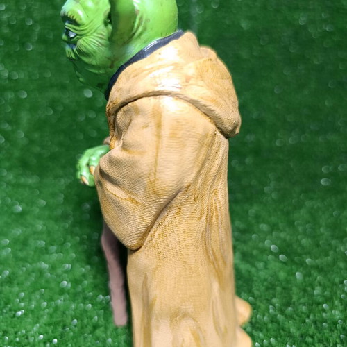 Master Yoda handmade resin collectible figure like new