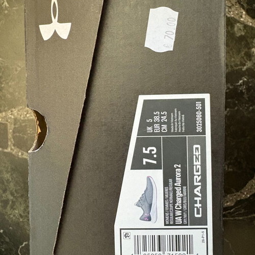 Under Armour women's athletic shoes size 38.5 new, blue and purple