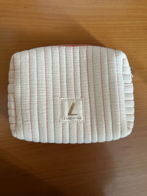 Lancaster toiletry bag used