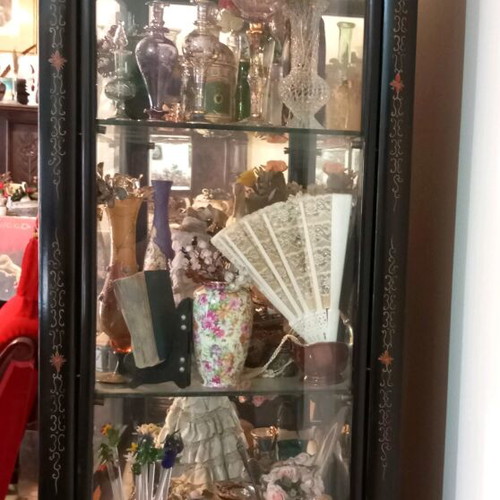 Chinese painted display cabinet used, dimensions 1.00m x 1.70m