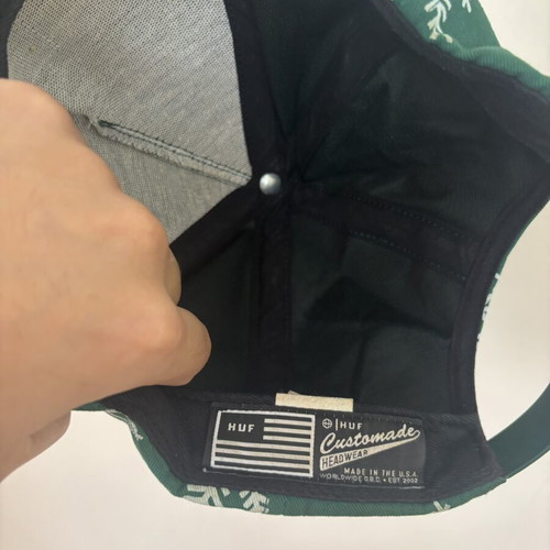 HUF Snowlife SnapBack hat like new, one size, white and green