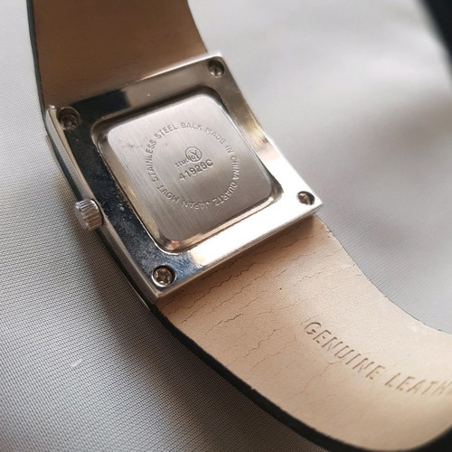 StudioY wristwatch with black leather strap