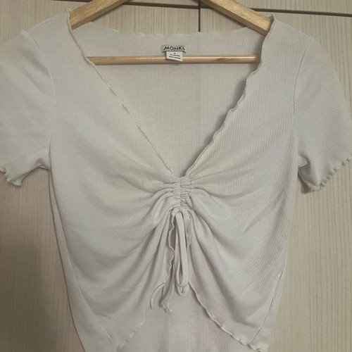 Monki white crop top used, adjustable front