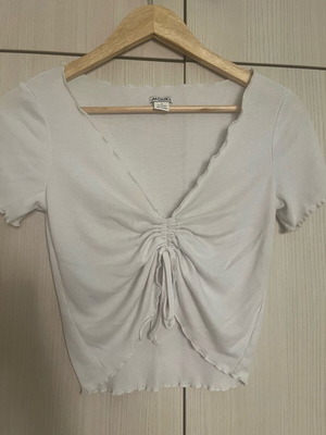 Monki white crop top used, adjustable front