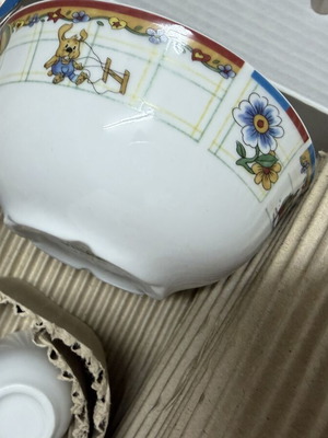 Vicko serving set with bowl, plate, and cup